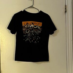 Vintage black T-shirts, soft, simple, new and comfortable